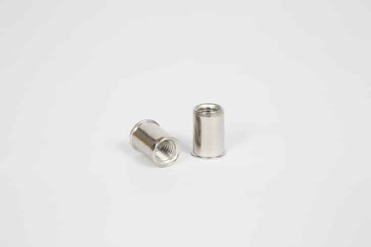 Reduced head threaded inserts made of galvanized steel