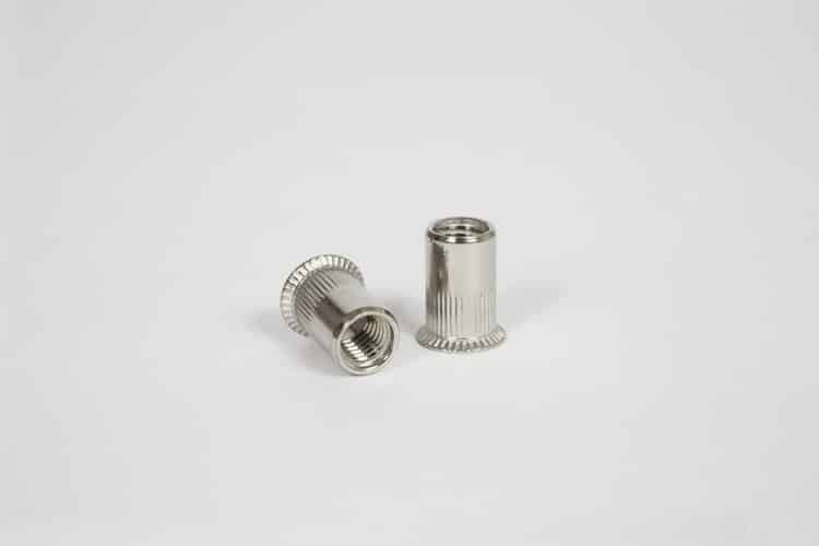 Knurled stainless steel countersunk threaded inserts