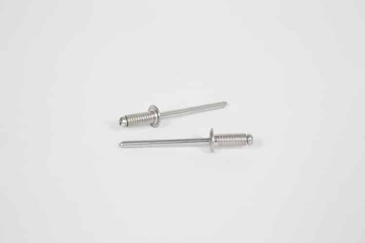 Rivetti rullati in alluminio chiodo in acciaio zincato